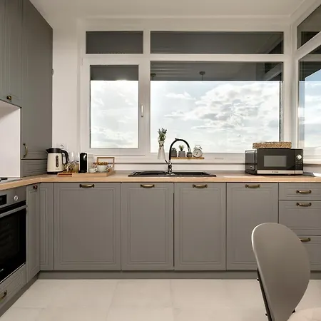 Moon Plaza Deluxe Bükreş