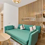 Moon Plaza Deluxe * Bucureşti