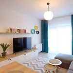 Moon Plaza Deluxe شقة بوخارست