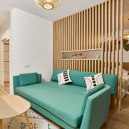 Moon Plaza Deluxe * Βουκουρέστι