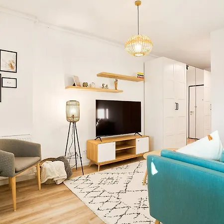Moon Plaza Deluxe * Bukareszt