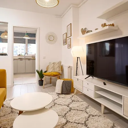 Moon Plaza Deluxe דירה