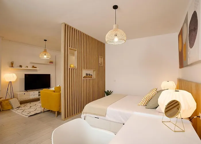 Moon Plaza Deluxe * Bucareste