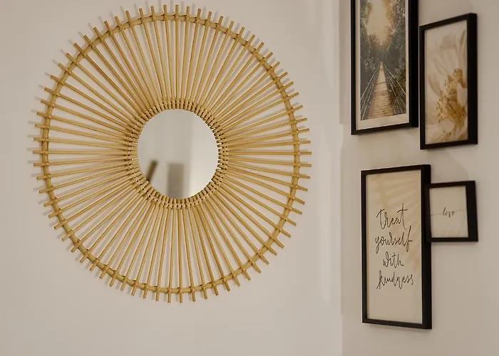 Moon Plaza Deluxe Апартаменты *