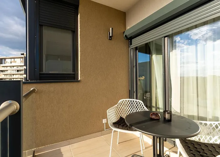 Moon Plaza Deluxe Apartamento Bucareste