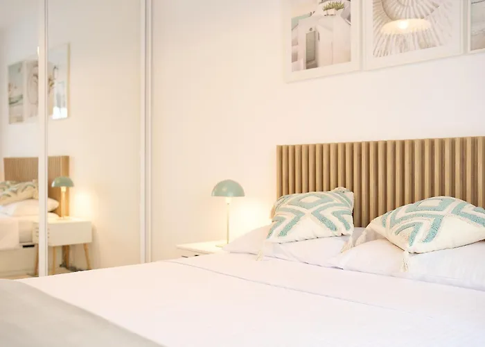 Moon Plaza Deluxe Апартаменты Бухарест